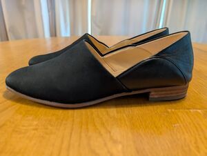 Clarks Womens Pure Tone Black Leather Loafers Slip On Shoes Size 7 Nice Cond!